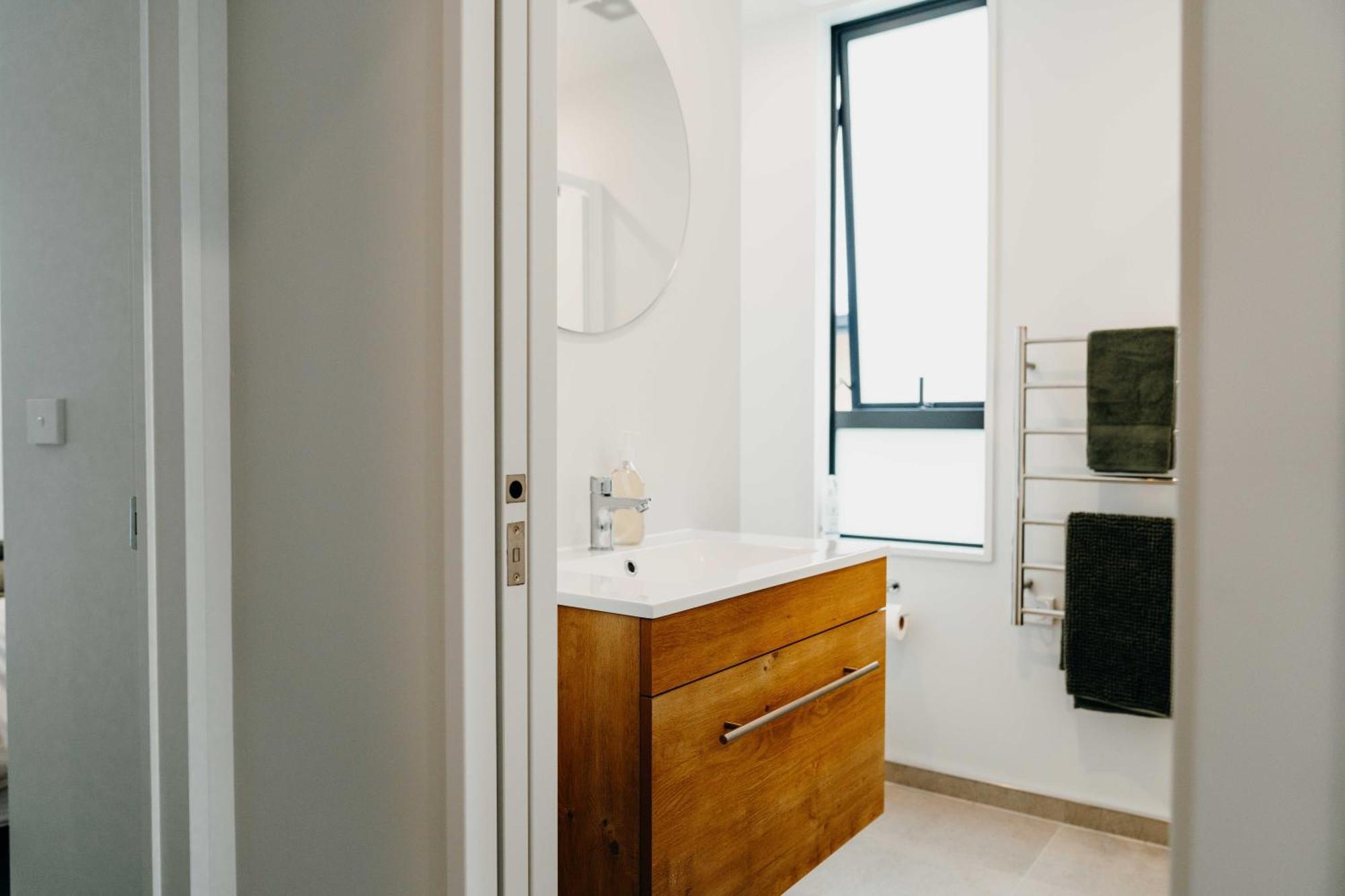 New Townhouse, Heart Of City Centre, 2 Bed 2 Bath, Car Park Christchurch Exteriér fotografie