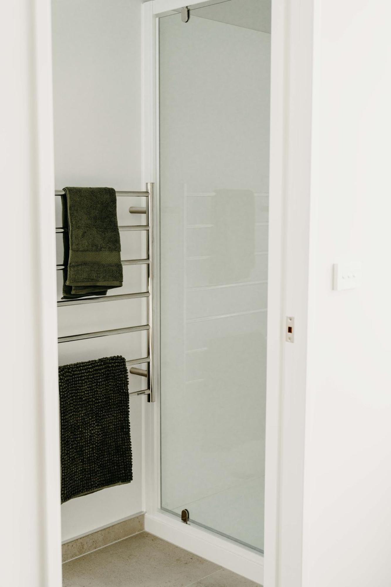 New Townhouse, Heart Of City Centre, 2 Bed 2 Bath, Car Park Christchurch Exteriér fotografie